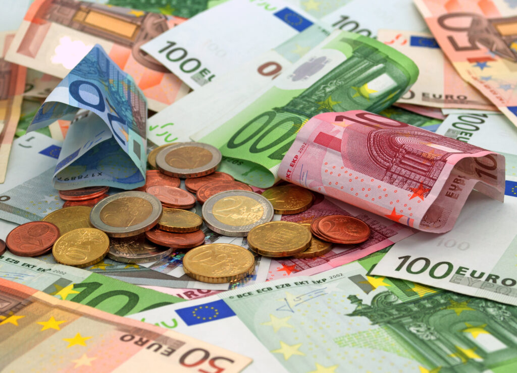 Finanzkapital, Euroscheine und Euromünzen